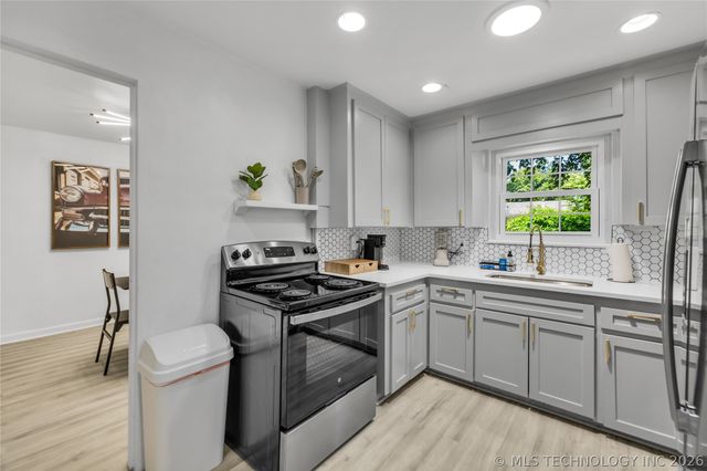 4828 S Madison Avenue, Tulsa, OK 74105