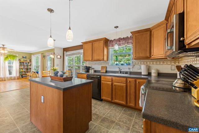 46 ROCK CREEK LN, Louisa, VA 23093