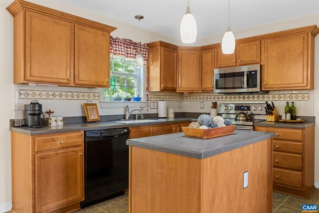 46 ROCK CREEK LN, Louisa, VA 23093