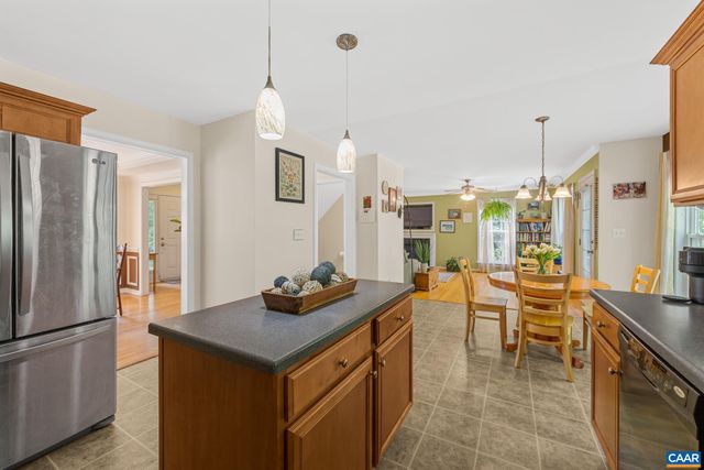 46 ROCK CREEK LN, Louisa, VA 23093