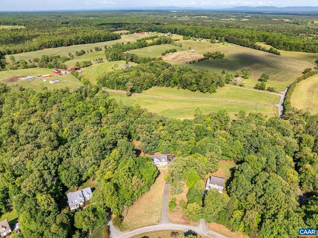 46 ROCK CREEK LN, Louisa, VA 23093