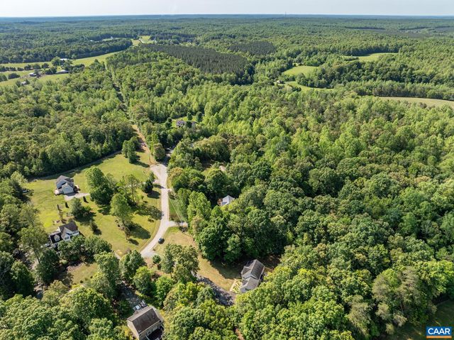 46 ROCK CREEK LN, Louisa, VA 23093