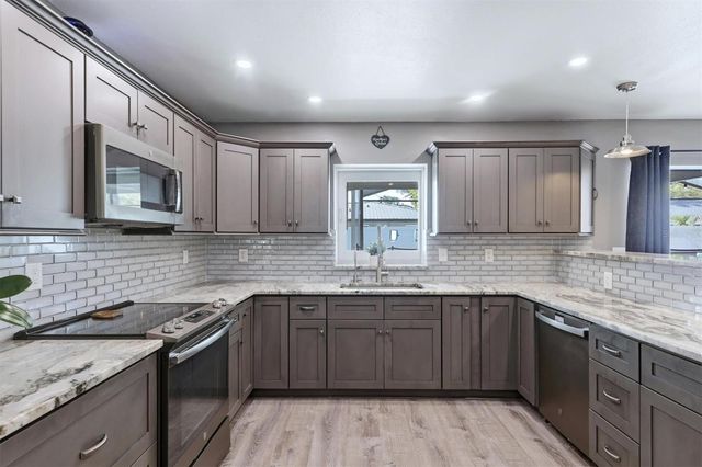 3503 22ND AVENUE W, Bradenton, FL 34205