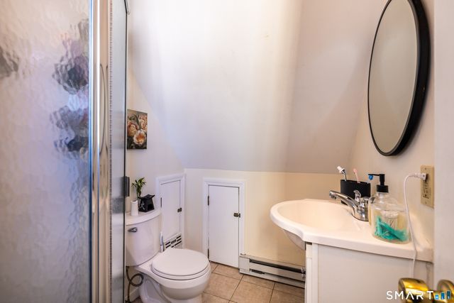 795 Brewster Street 3rd floor, Bridgeport, CT 06605