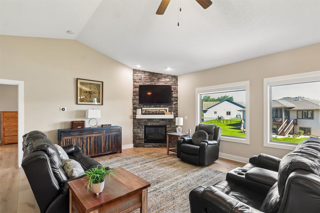 1309 NW 5th Street, Grimes, IA 50111