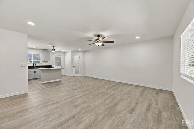 521 Oak Fair Way, Bakersfield, CA 93309