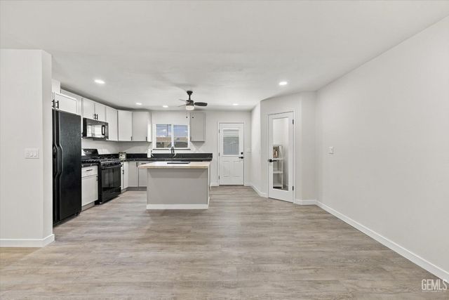521 Oak Fair Way, Bakersfield, CA 93309