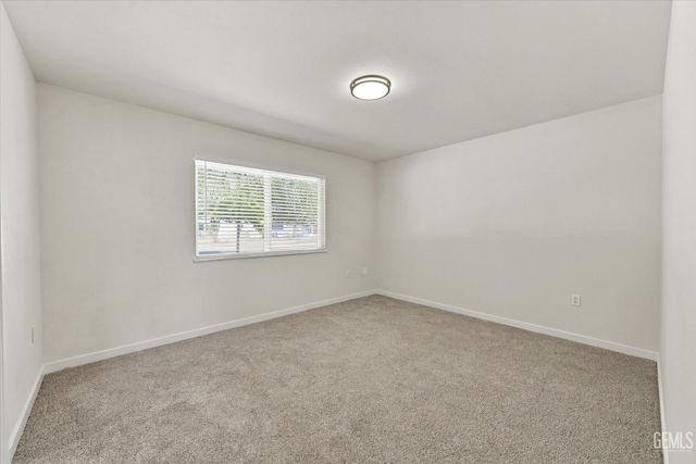 521 Oak Fair Way, Bakersfield, CA 93309