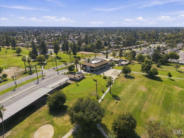 521 Oak Fair Way, Bakersfield, CA 93309