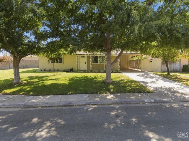 521 Oak Fair Way, Bakersfield, CA 93309