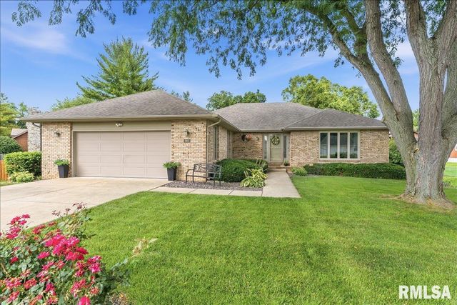 2601 Meadow Pointe Drive, Springfield, IL 62702