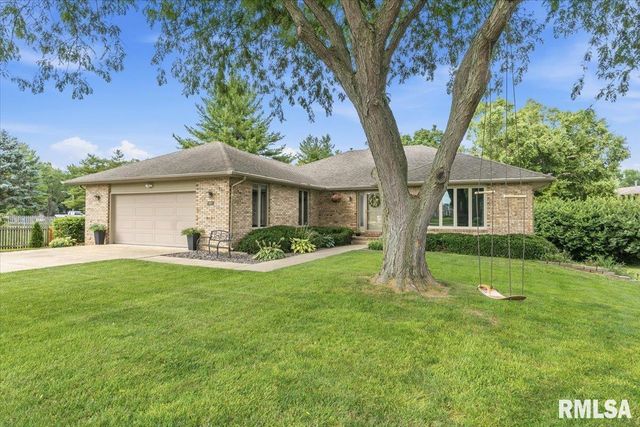 2601 Meadow Pointe Drive, Springfield, IL 62702