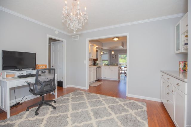 8910 Ridge View Lane, Mount Vernon, IN 47620