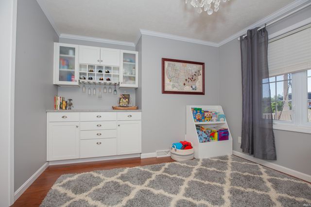 8910 Ridge View Lane, Mount Vernon, IN 47620