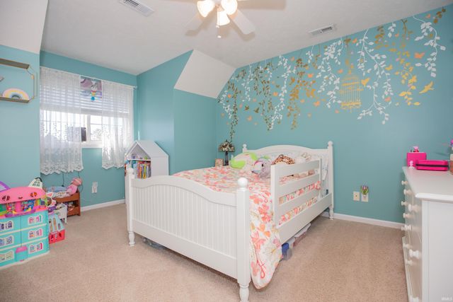 8910 Ridge View Lane, Mount Vernon, IN 47620