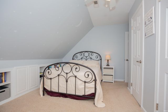8910 Ridge View Lane, Mount Vernon, IN 47620