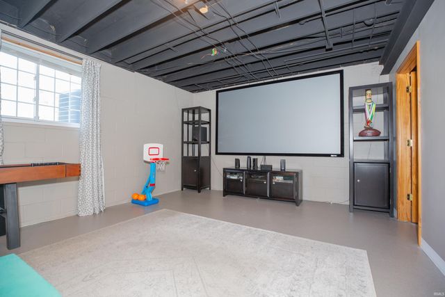 8910 Ridge View Lane, Mount Vernon, IN 47620