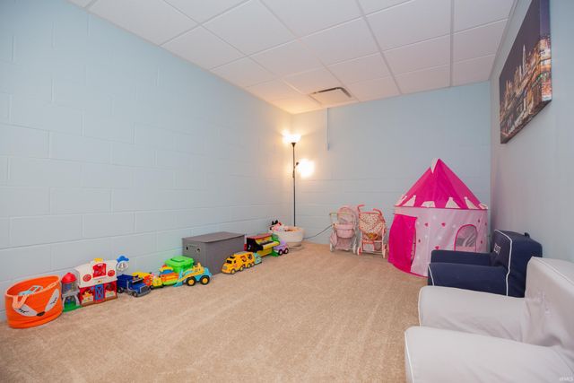 8910 Ridge View Lane, Mount Vernon, IN 47620