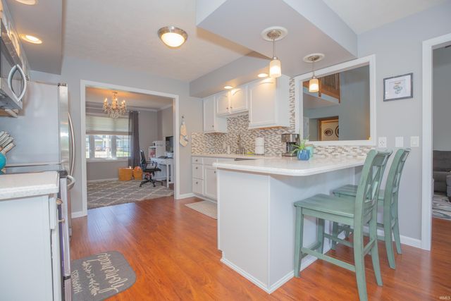 8910 Ridge View Lane, Mount Vernon, IN 47620