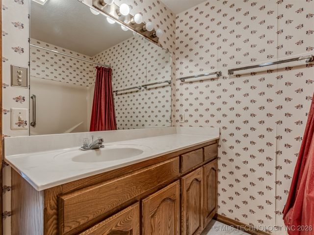 1509 S Cypress Avenue, Broken Arrow, OK 74012