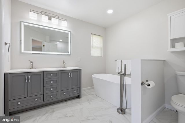 207 COBBLEFIELD CT E, Newark, DE 19713