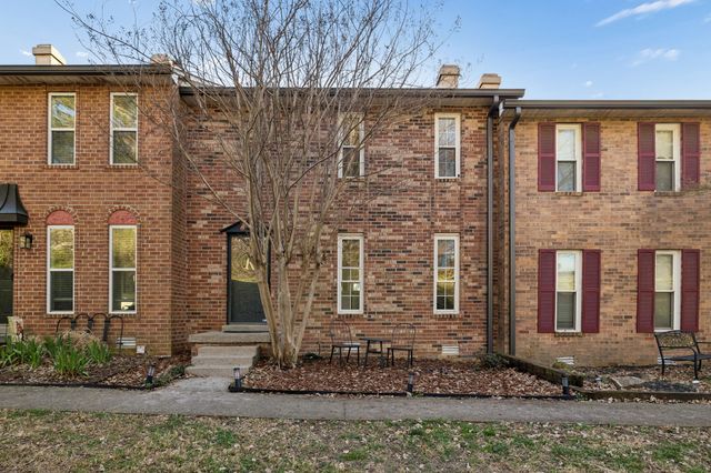 387 Huntington Ridge Dr, Nashville, TN 37211