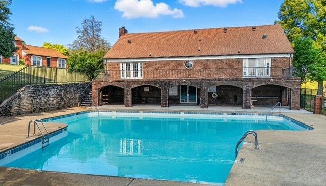 387 Huntington Ridge Dr, Nashville, TN 37211