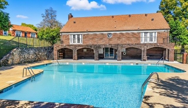 387 Huntington Ridge Dr, Nashville, TN 37211