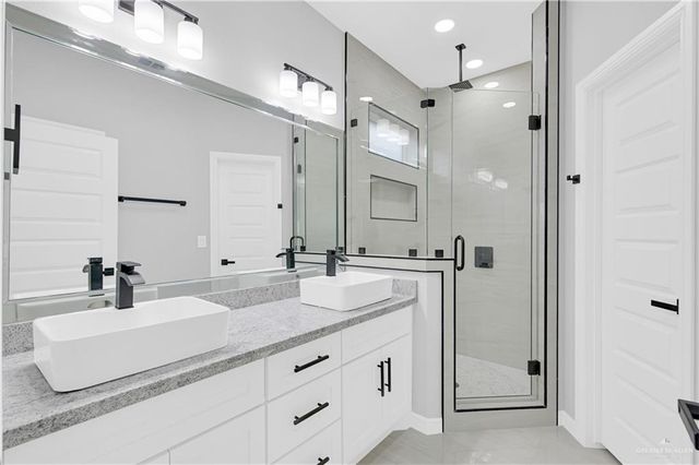 905 Magnolia Street, Mission, TX 78574