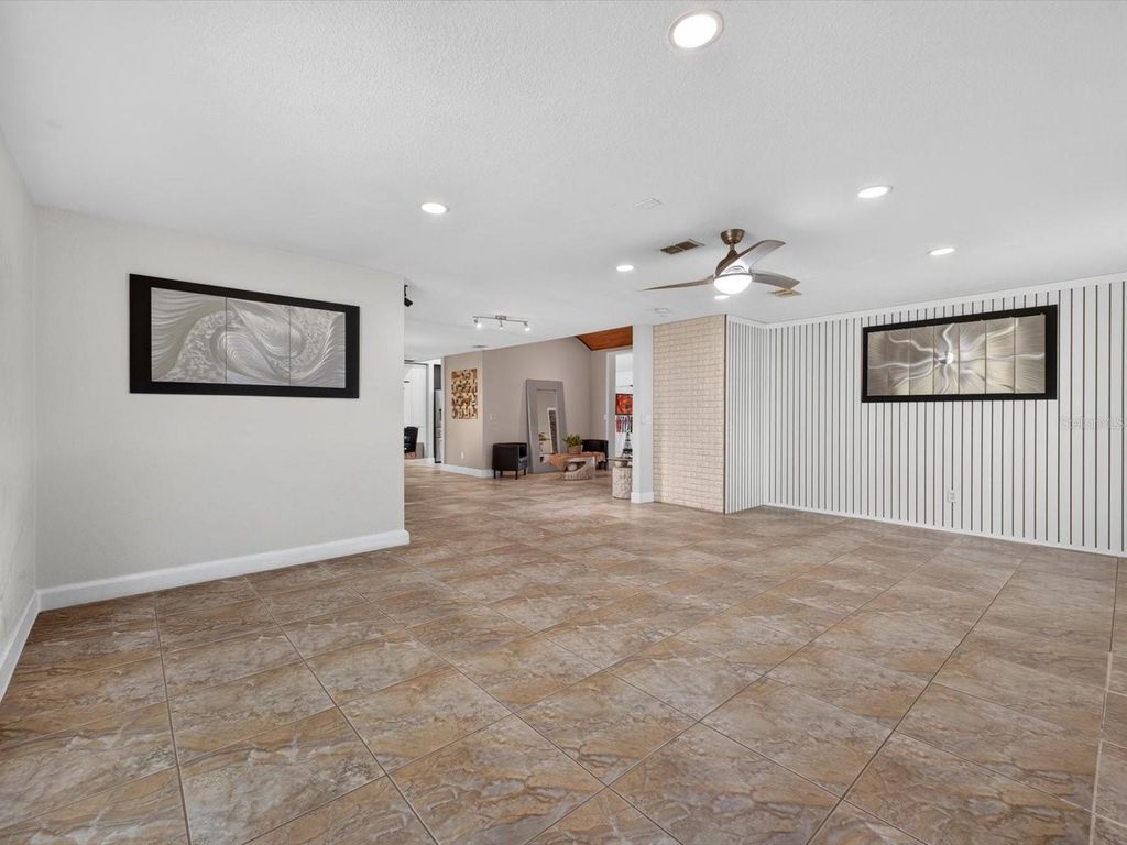 Image 11 of property listing at 2704 MUSCATELLO STREET, Orlando, FL 32837