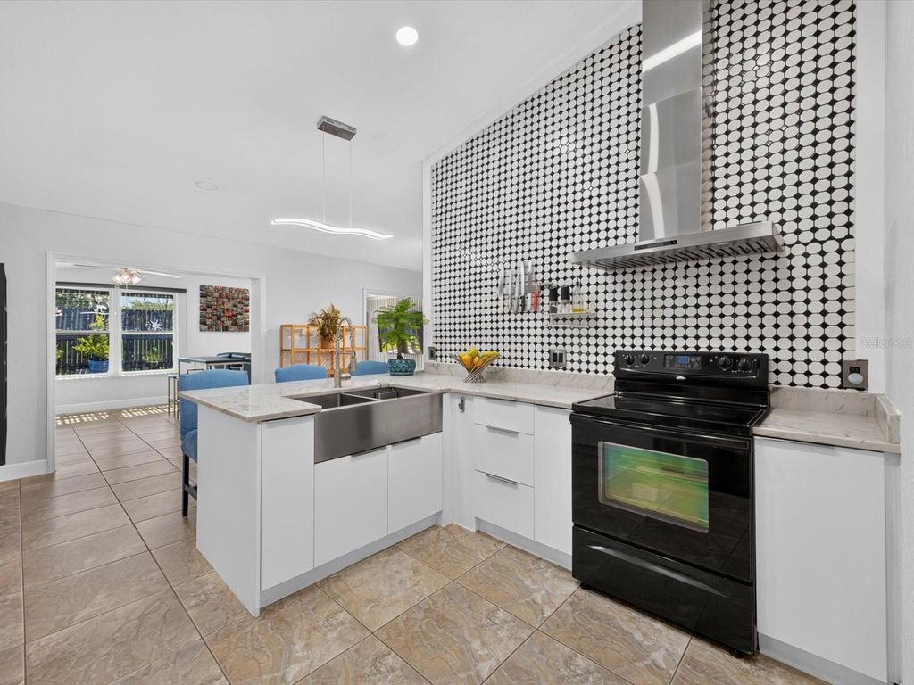Image 17 of property listing at 2704 MUSCATELLO STREET, Orlando, FL 32837