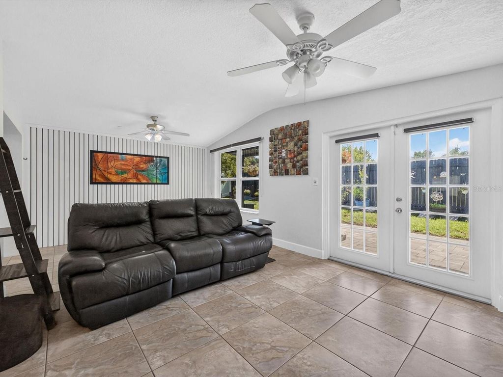 Image 19 of property listing at 2704 MUSCATELLO STREET, Orlando, FL 32837