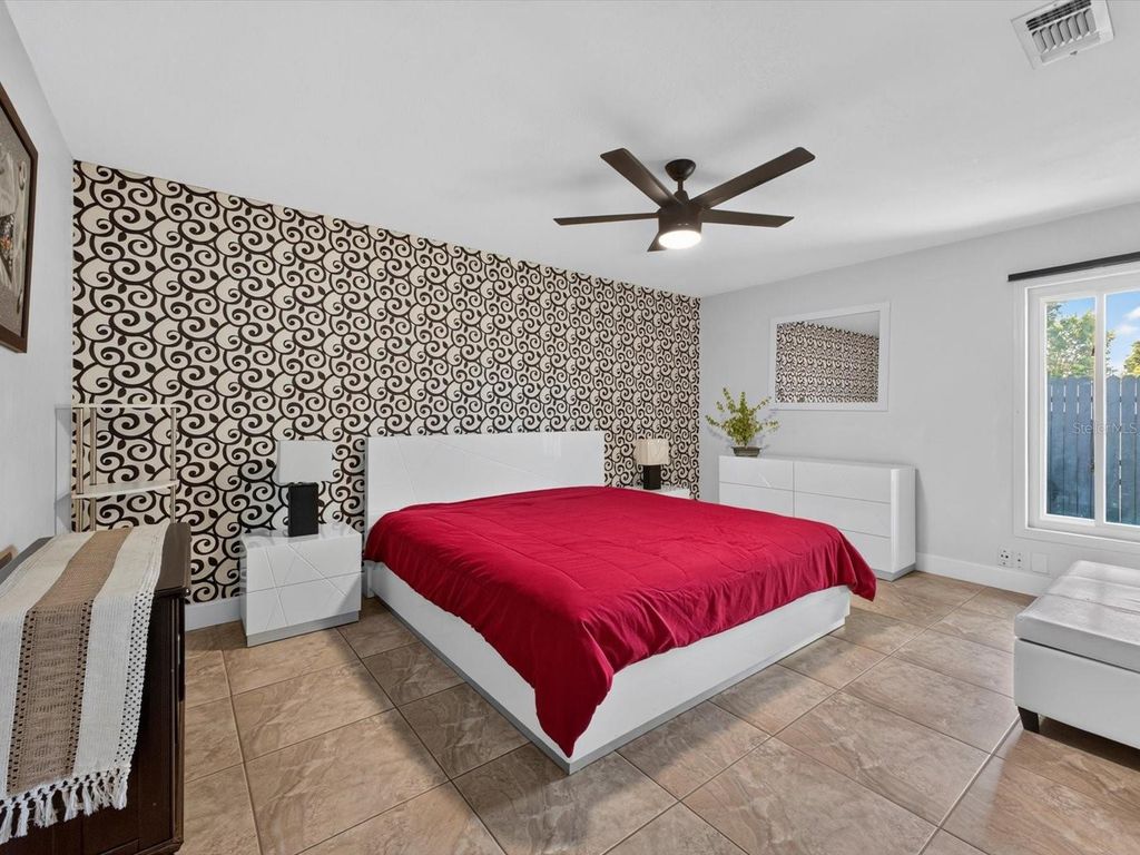 Image 23 of property listing at 2704 MUSCATELLO STREET, Orlando, FL 32837