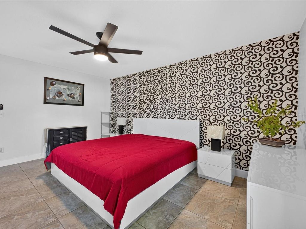 Image 24 of property listing at 2704 MUSCATELLO STREET, Orlando, FL 32837