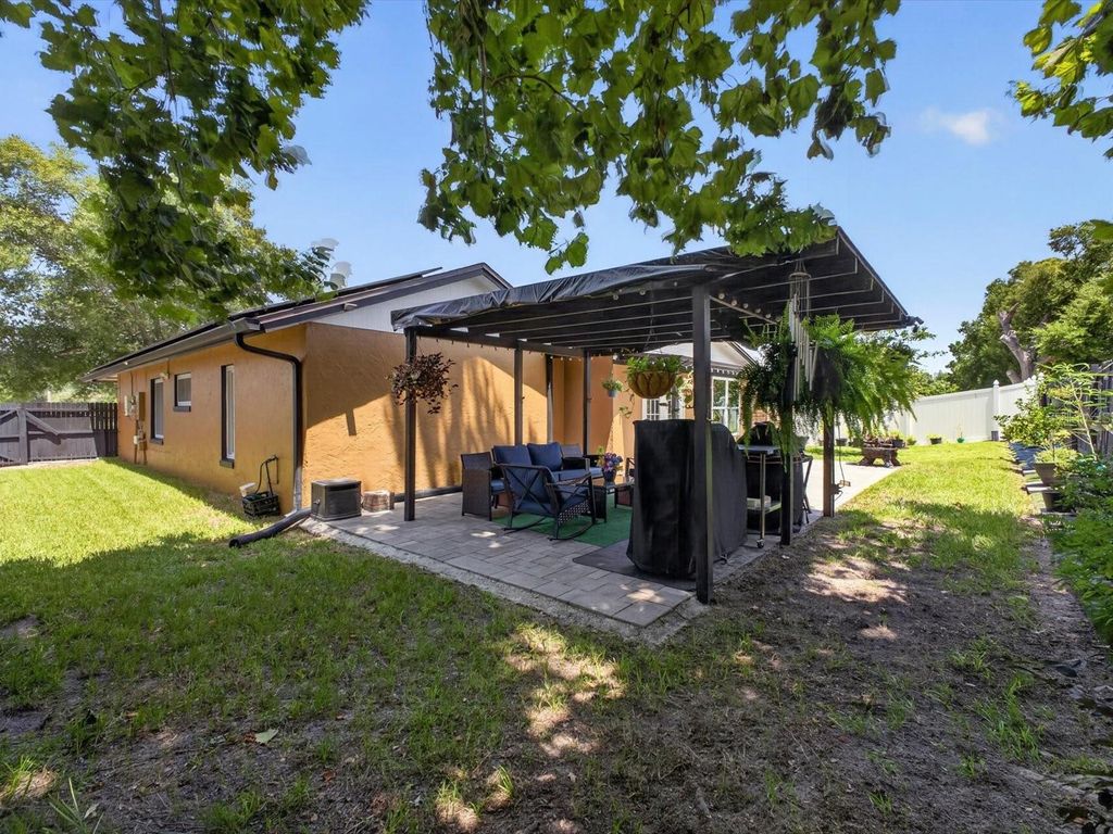Image 35 of property listing at 2704 MUSCATELLO STREET, Orlando, FL 32837