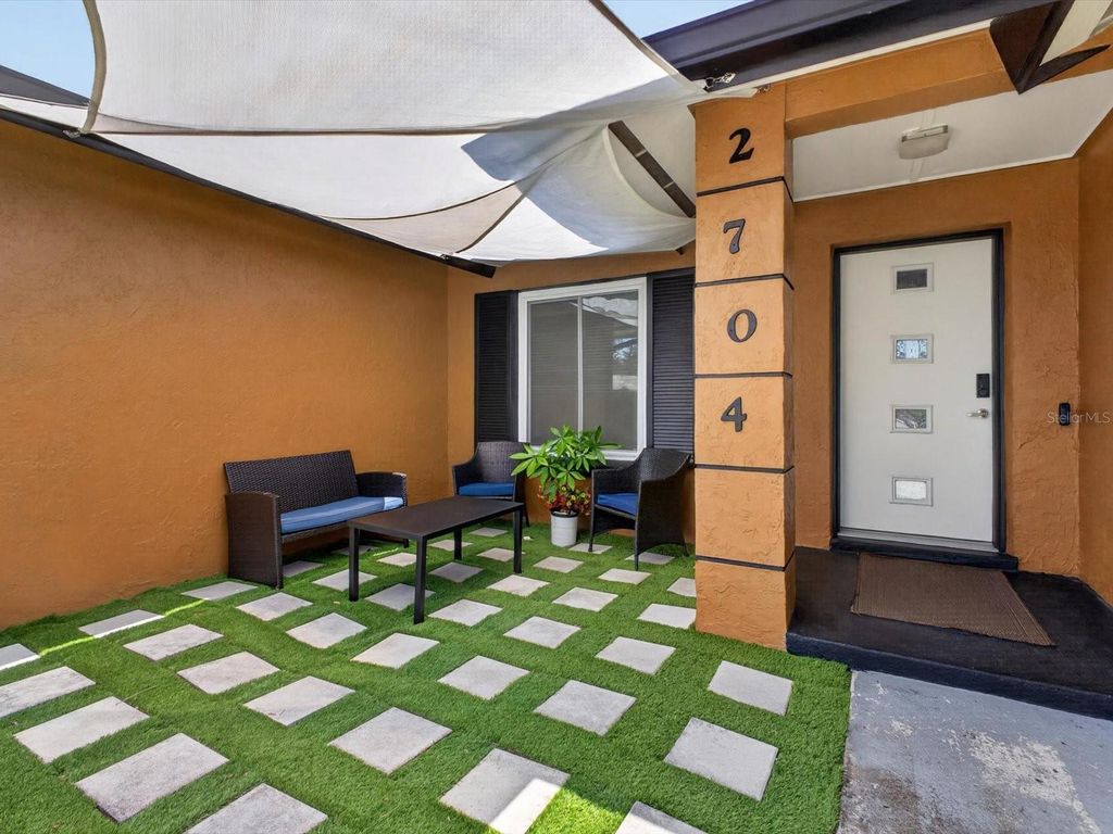Image 9 of property listing at 2704 MUSCATELLO STREET, Orlando, FL 32837