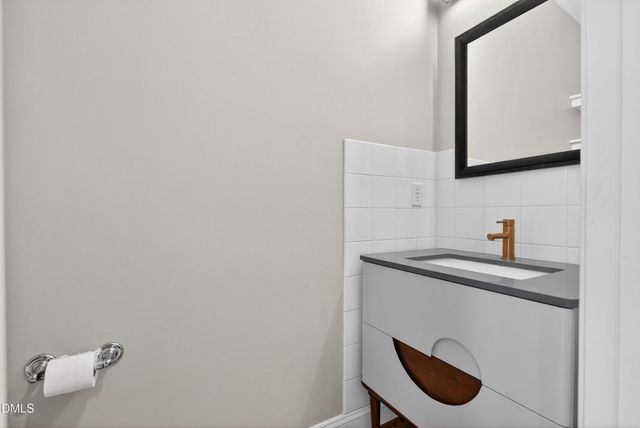 308 Wyndham Drive, Chapel Hill, NC 27516