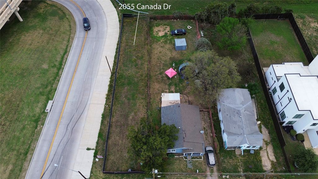 2055 Canada Drive, Dallas, TX 75212 — exterior