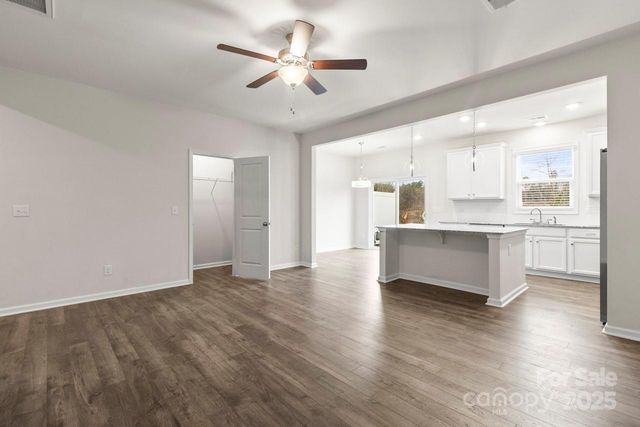 3776 Yorkshire Place, Terrell, NC 28682