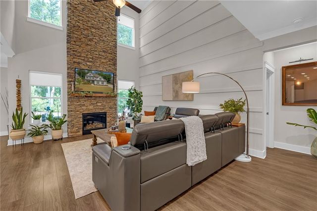 5332 Summer Oak Lane, Buford, GA 30518