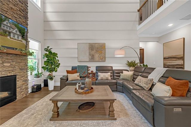 5332 Summer Oak Lane, Buford, GA 30518