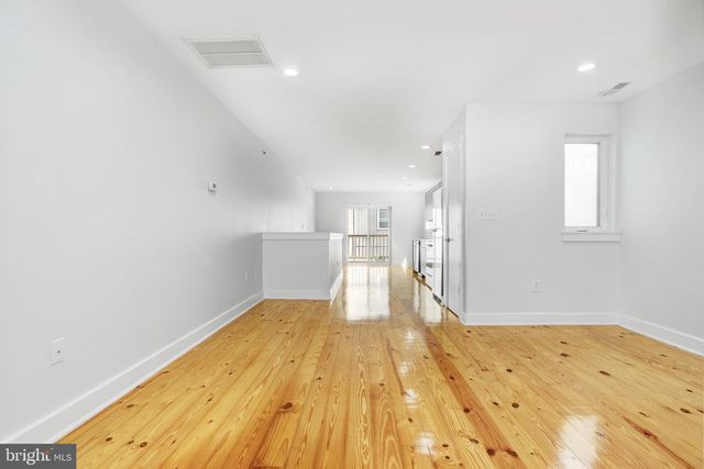 2127 CHRISTIAN ST, Philadelphia, PA 19146