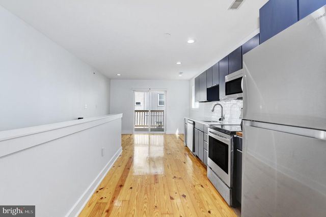 2127 CHRISTIAN ST, Philadelphia, PA 19146