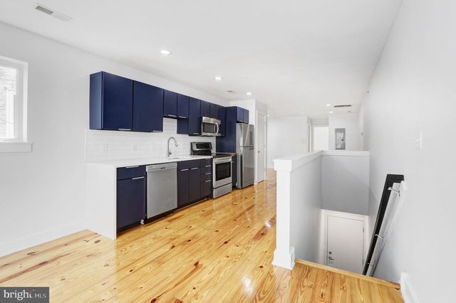 2127 CHRISTIAN ST, Philadelphia, PA 19146