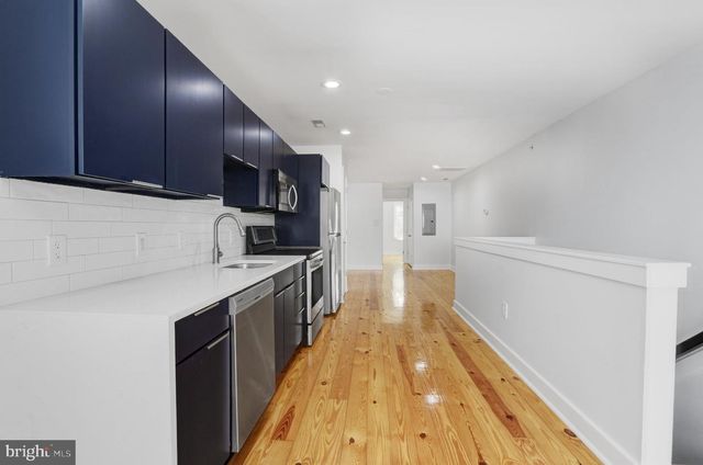 2127 CHRISTIAN ST, Philadelphia, PA 19146