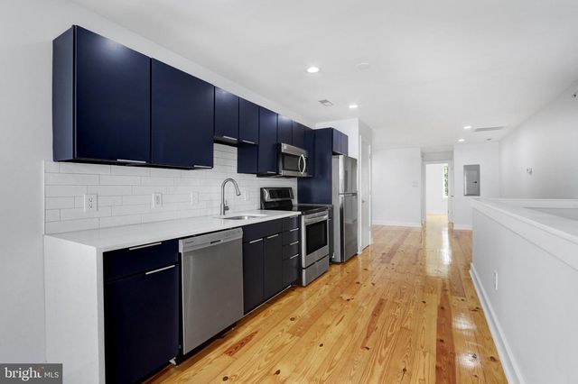 2127 CHRISTIAN ST, Philadelphia, PA 19146