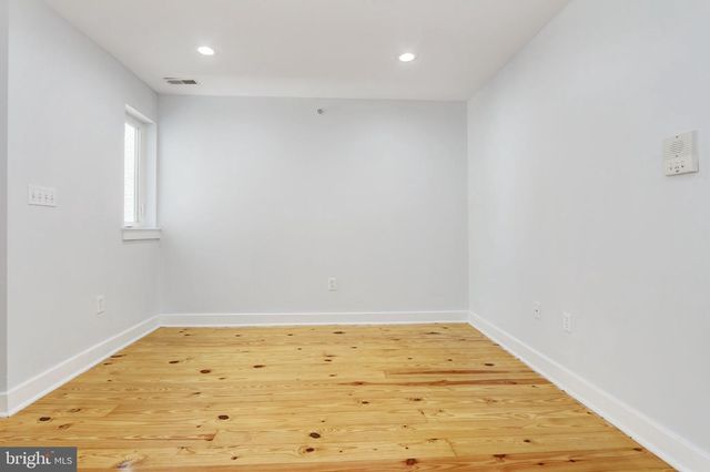 2127 CHRISTIAN ST, Philadelphia, PA 19146