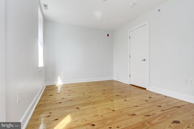 2127 CHRISTIAN ST, Philadelphia, PA 19146