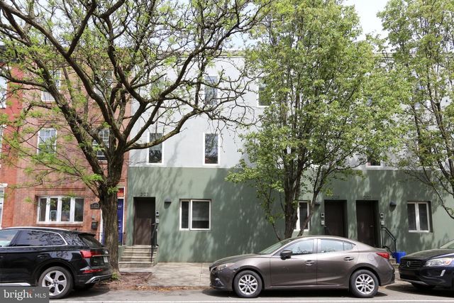 2127 CHRISTIAN ST, Philadelphia, PA 19146