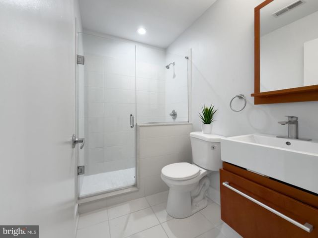 2127 CHRISTIAN ST, Philadelphia, PA 19146